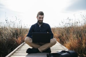 Lenovo ThinkPad E16 Gen 3 Intel: trzy oblicza biznesowego laptopa